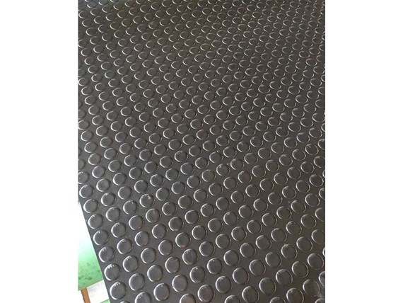 橡膠板如何打孔